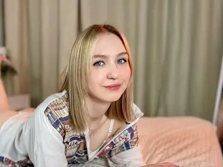 AnnieClar amateur