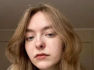 KellyLouisa recorded