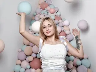 NikkiLovi amateur